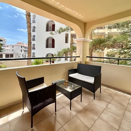 Apartamento Castle Harbour 1 Bedroom Garden View C102