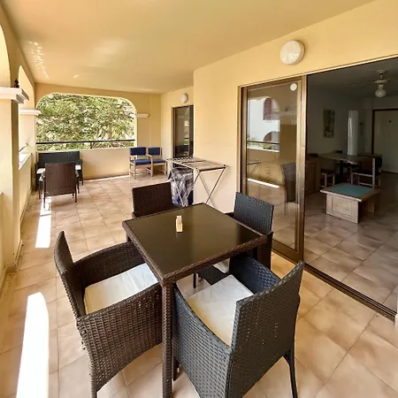 Apartamento Castle Harbour 1 Bedroom Garden View C102